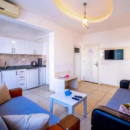 アパートホテル Cemal Bey